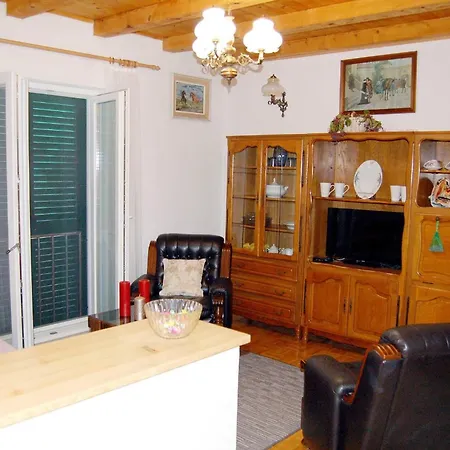 Nyaraló House Diana In Pasman, Family-friendly Retreat Pašman