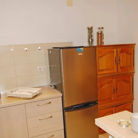 House Diana In Pasman, Family-friendly Retreat *