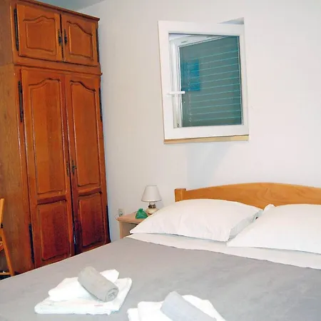 Nyaraló House Diana In Pasman, Family-friendly Retreat Pašman