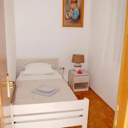 House Diana In Pasman, Family-friendly Retreat Pašman