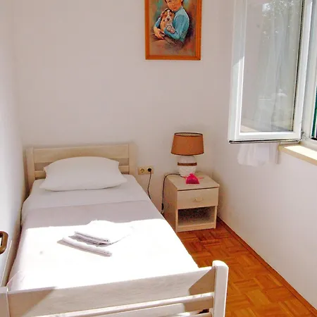 Nyaraló House Diana In Pasman, Family-friendly Retreat *