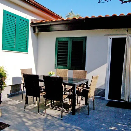 Nyaraló House Diana In Pasman, Family-friendly Retreat Pašman