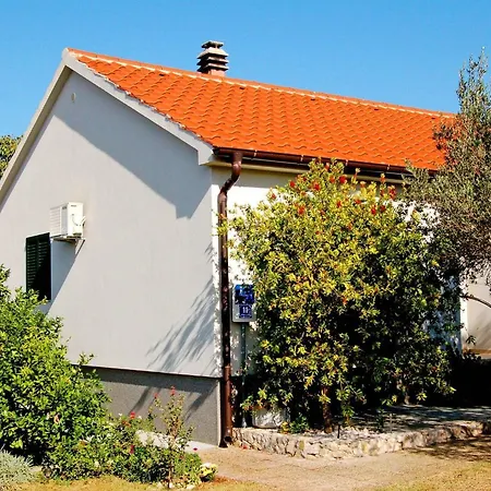 Nyaraló House Diana In Pasman, Family-friendly Retreat *