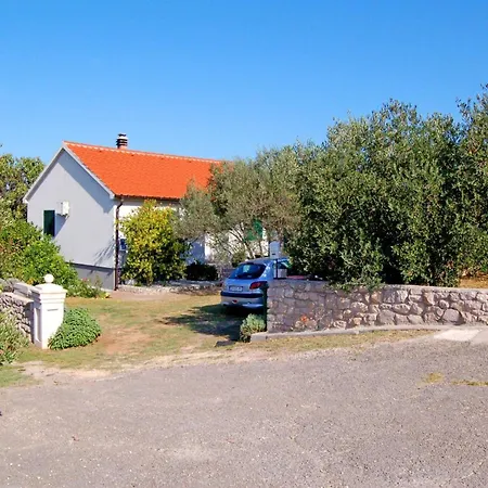 Nyaraló House Diana In Pasman, Family-friendly Retreat
